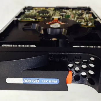 EMC AX-SS15-300 300gb 15k sas 3.5in 3gb hard disk