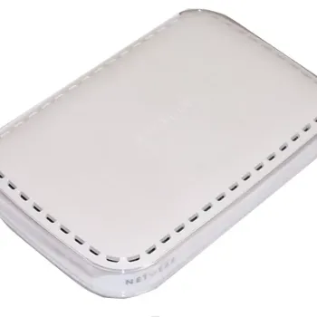 Netgear FS608 v3 8 Port 10/100 Mbps Fast Ethernet Switch