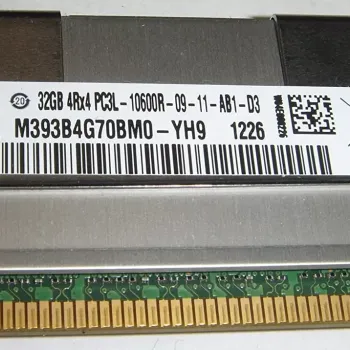 Samsung SAMSUNG M393B4G70BM0-YH9 PC3L-1600R DDR3 1333 32GB ECC REG 4RX4 (for Server ONLY)