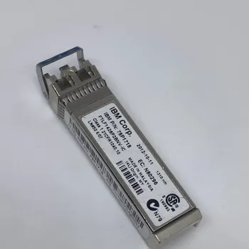 IBM v3700 g1 8gb FC SFP FTLF1428P2BNV-IC transceiver module 00MJ105 78P1718