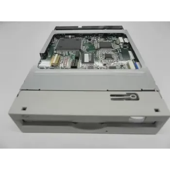Fujitsu DynaMO MCP3130SS Internal SCSI 1.3 Gb Optical Drive Fujitsu DynaMO MCP3130SS Internal SCSI 1.3 Gb Optical Drive