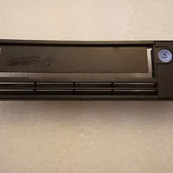 Front Bezel Face Plate for IBM LTO6 V2 Internal HH 3580